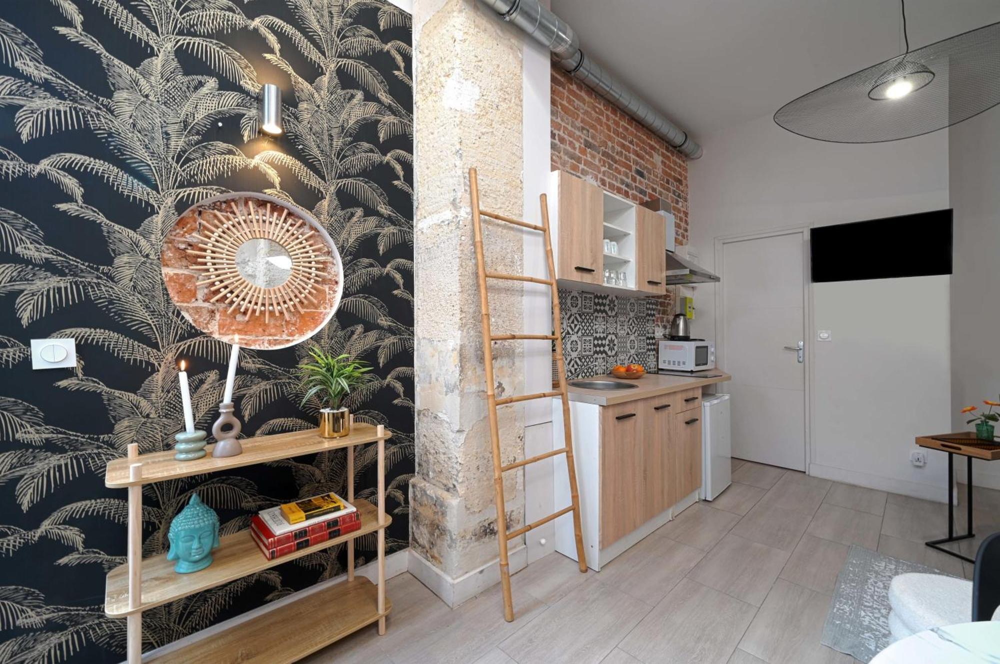 شقة 2 Bed Modern Fully Furnish Flat,Close To Buttes Chaumon Park باريس المظهر الخارجي الصورة